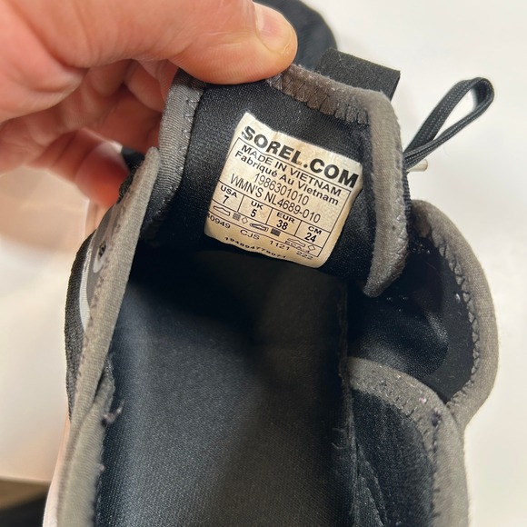 Sorel Womens Black Athletic Sneakers Shoes Size 7 - Picture 5 of 9